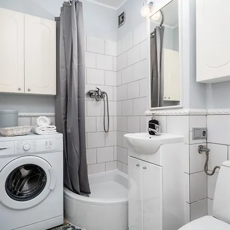 Krochmalna, Sun & Snow *